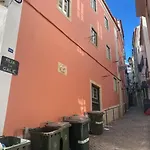Alfama Duplex Near Fado Museum Apartamento
