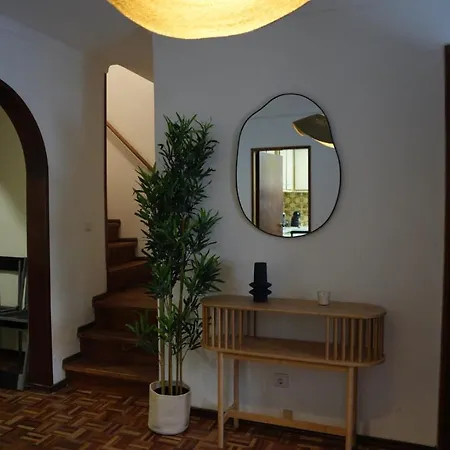 Alfama Duplex Near Fado Museum Apartment *