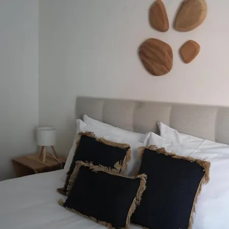 Alfama Duplex Near Fado Museum Apartment *
