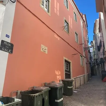 Alfama Duplex Near Fado Museum Appartamento