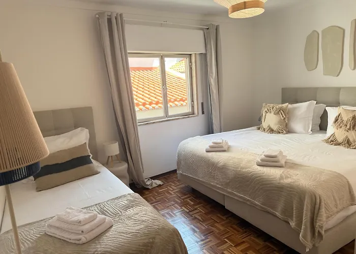 Alfama Duplex Near Fado Museum *